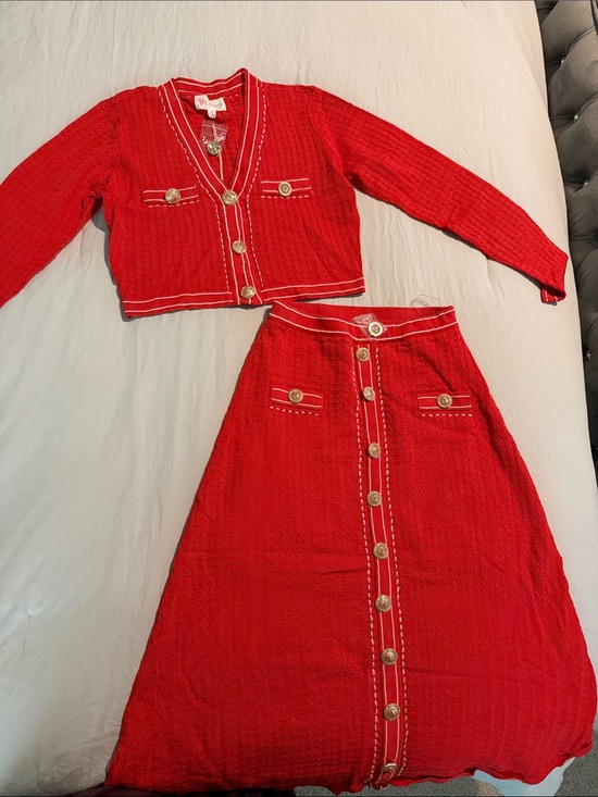 L'ATISTE Dresses & Skirts - L'ATISTE Red Two-Piece Knit Skirt Set